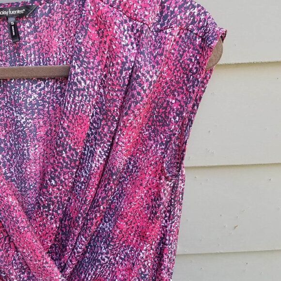 Daisy Fuentes Red Print Faux Wrap Sheer Dress Size Small - Picture 6 of 9